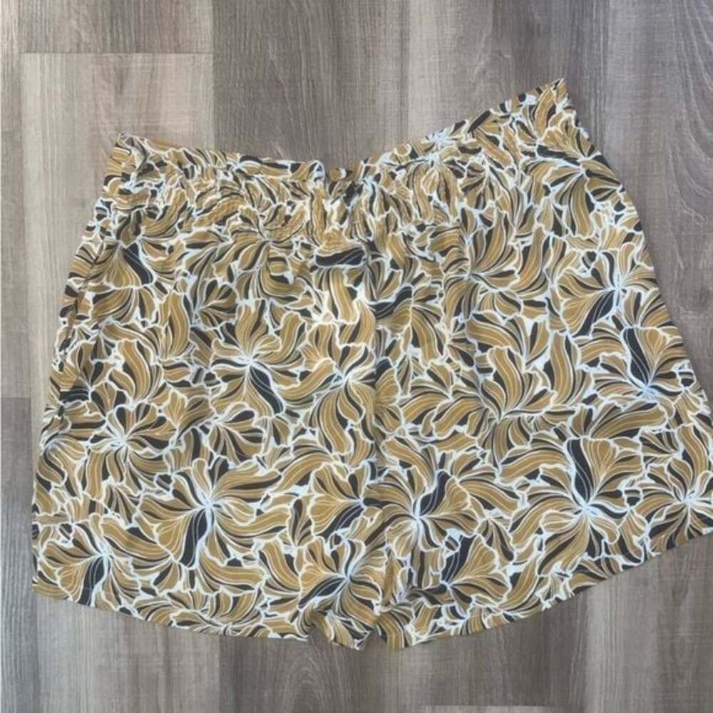 Last One! DR2 High Waist Leaf Print Shorts 2XL Tan and Black - Picture 4 of 8
